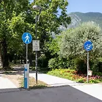 Al Ponte Adiacente Al Parco, Vicino All'ospedale E Centro Apartment