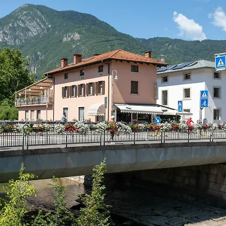 Al Ponte Adiacente Al Parco, Vicino All'ospedale E Centro Apartament *