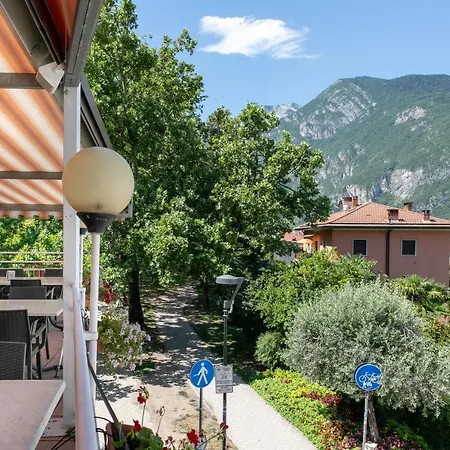 شقة Al Ponte Adiacente Al Parco, Vicino All'ospedale E Centro *