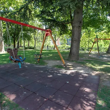 Al Ponte Adiacente Al Parco, Vicino All'ospedale E Centro 아파트 *