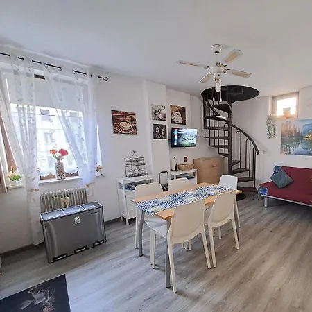 Al Ponte Adiacente Al Parco, Vicino All'ospedale E Centro Appartement *