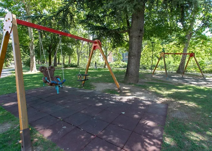 Al Ponte Adiacente Al Parco, Vicino All'ospedale E Centro アパート *