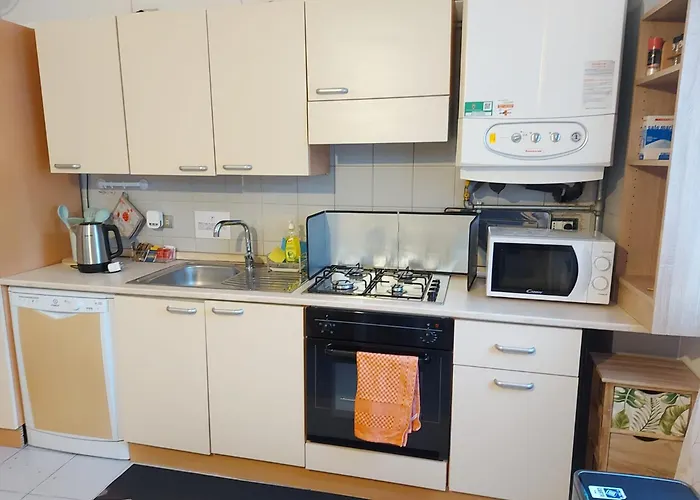 Al Ponte Adiacente Al Parco, Vicino All'ospedale E Centro *