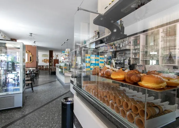 Al Ponte Adiacente Al Parco, Vicino All'ospedale E Centro アパート